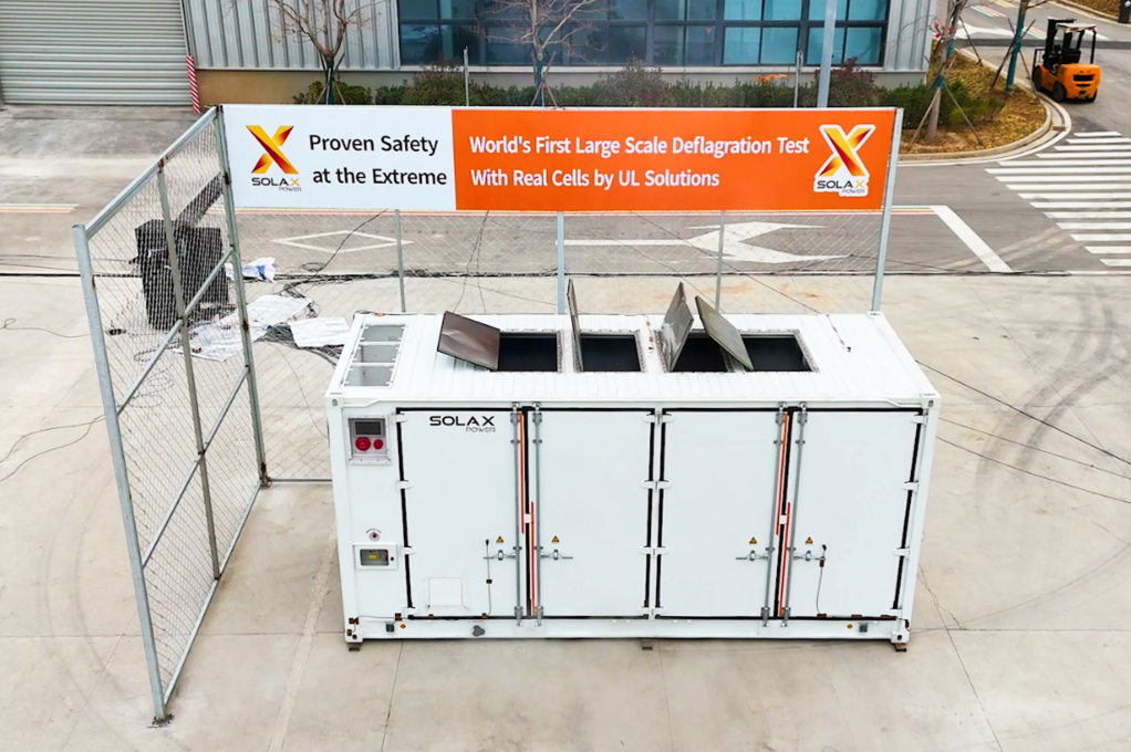 Solax Power's unit energy storage box